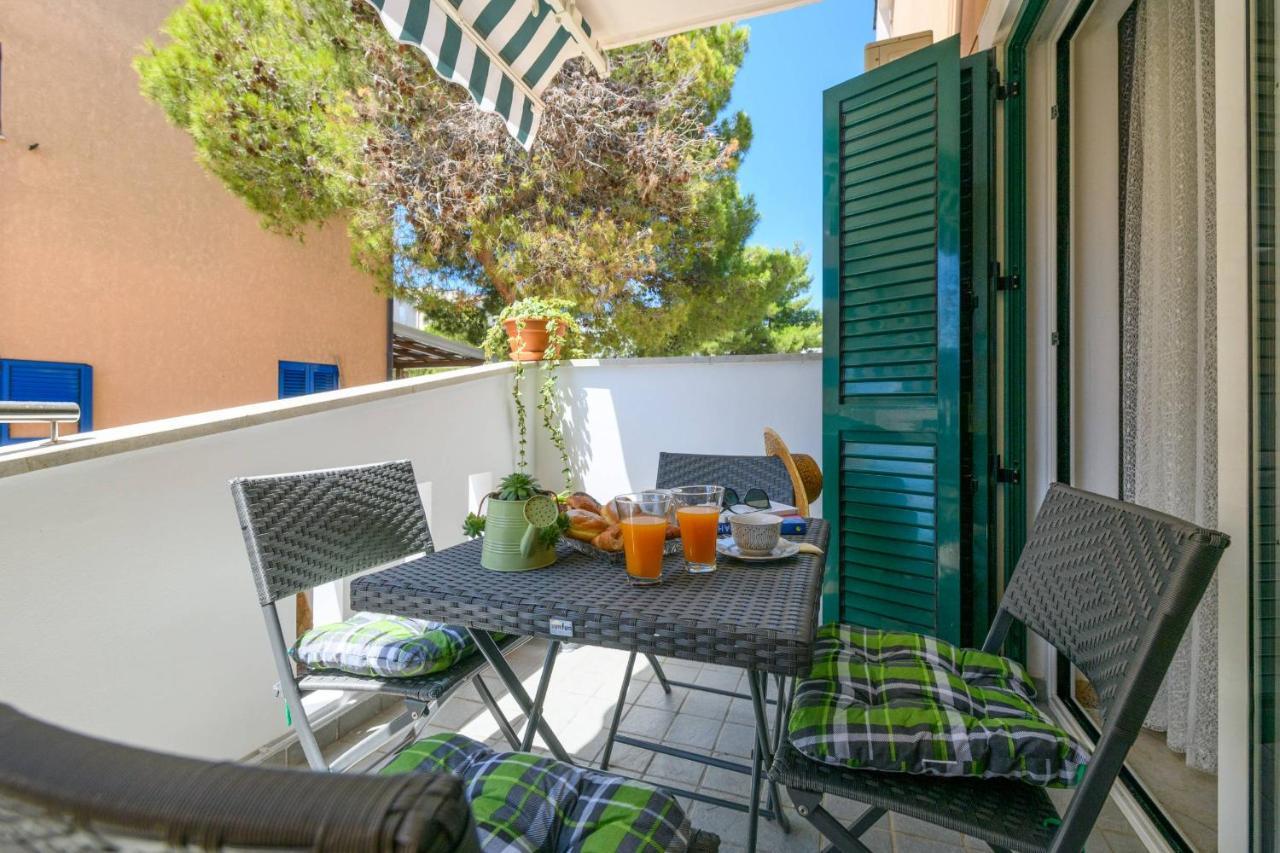 Apartment Sea Premantura Buitenkant foto