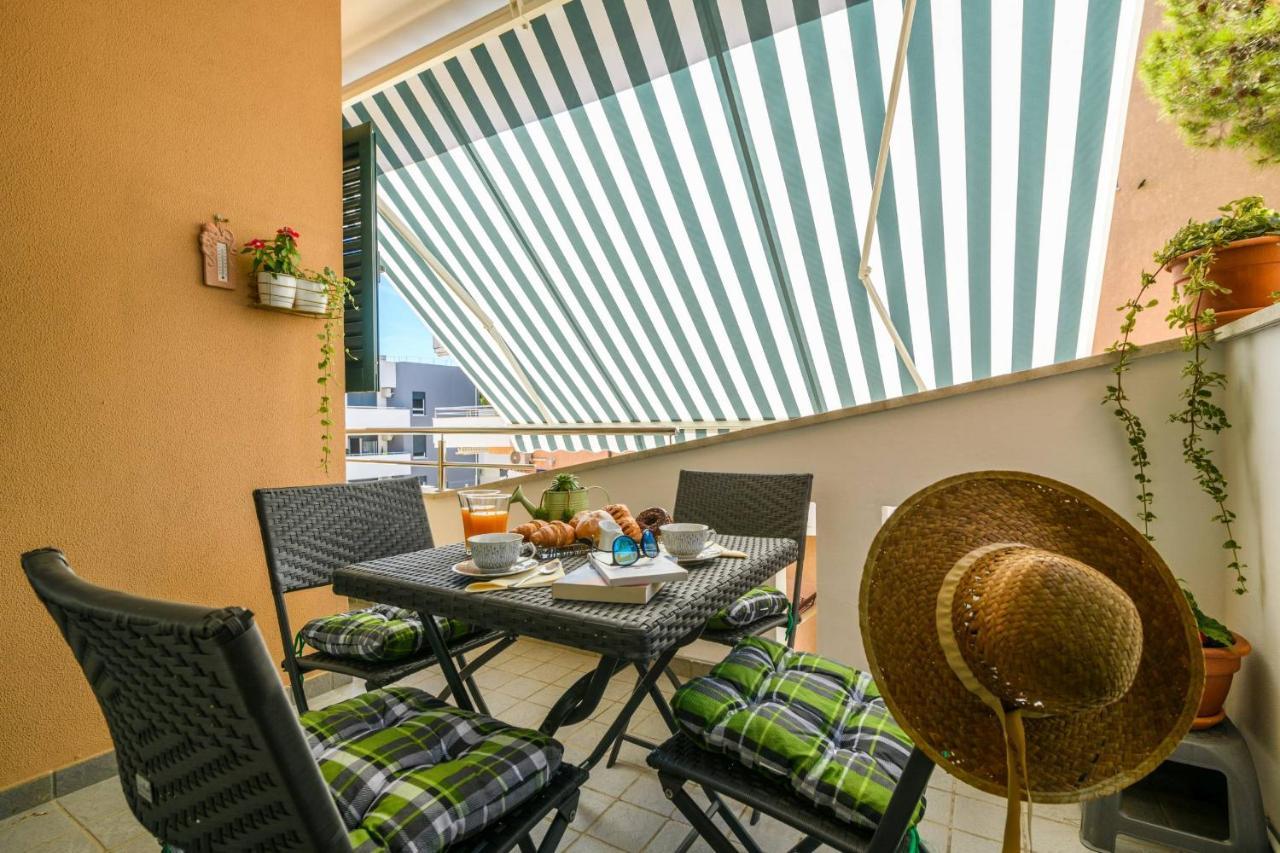 Apartment Sea Premantura Buitenkant foto