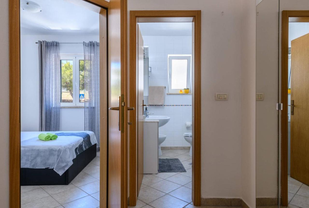 Apartment Sea Premantura Buitenkant foto