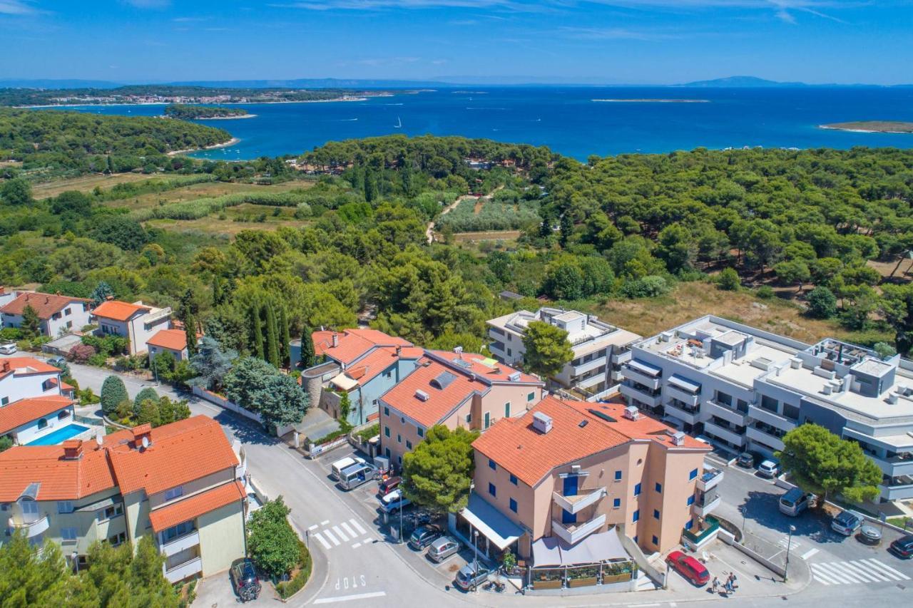 Apartment Sea Premantura Buitenkant foto